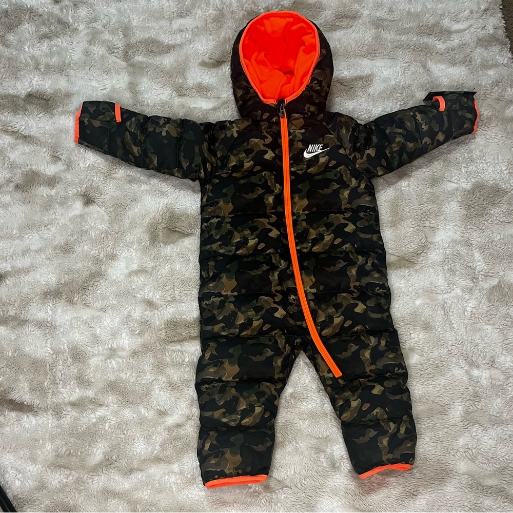 Nike puffer snowsuit